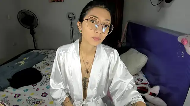 Anais lux online show from March 2026 11:43:01 PM