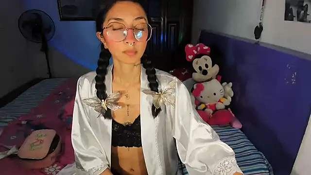 Anais lux online show from July 2026 12:00:02 AM
