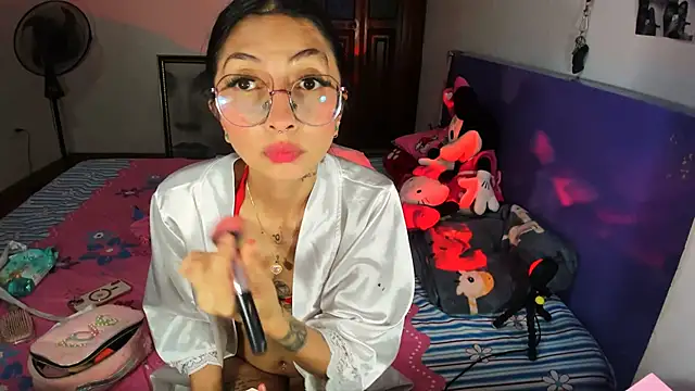 Anais lux online show from June 2026 11:49:01 PM