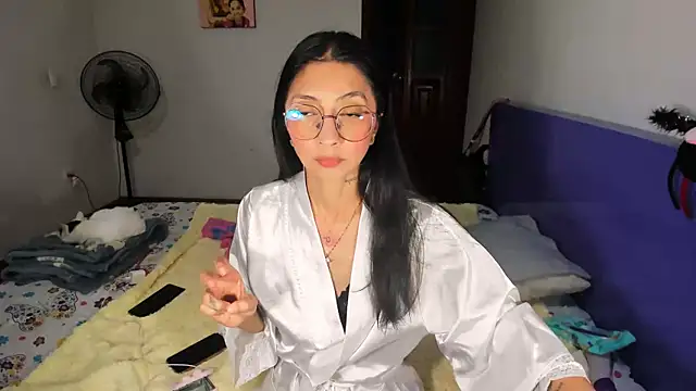 Anais lux online show from April 2026 12:06:02 AM