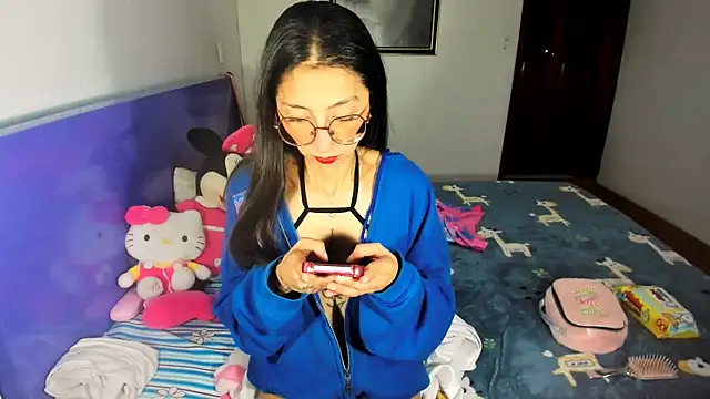 Anais lux online show from July 2026 10:55:02 PM
