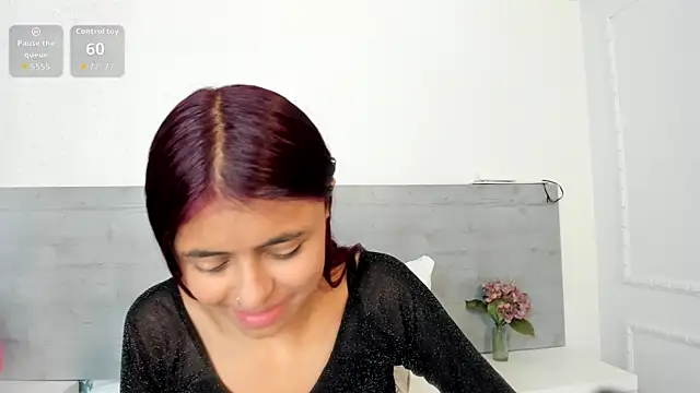 Snapshot of sunnyWhitee chatting on June 2026 07:11:01 PM sunnyWhitee online show from June 2026 07:11:01 PM
