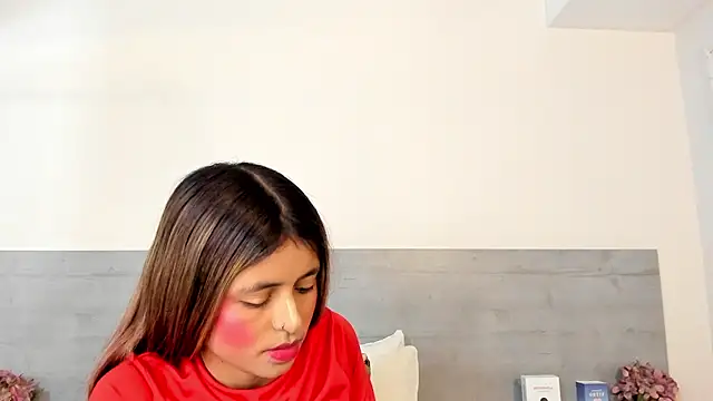 sunnyWhitee online show from March 2026 07:08:02 PM