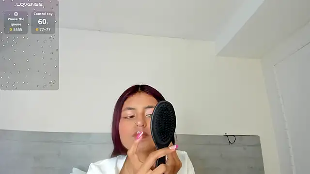 Snapshot of sunnyWhitee chatting on June 2026 07:25:01 PM sunnyWhitee online show from June 2026 07:25:01 PM