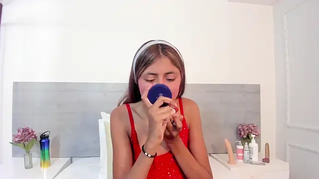 sunnyWhitee online show from November 2025 07:35:02 PM