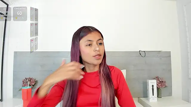 Snapshot of sunnyWhitee chatting on June 2026 07:18:02 PM sunnyWhitee online show from June 2026 07:18:02 PM