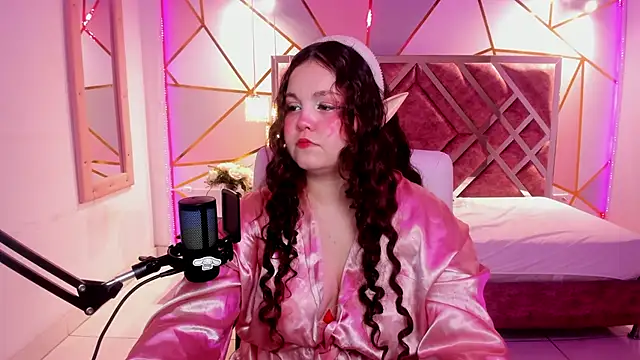 ShylySweet online show from March 2026 05:19:02 AM