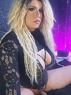 hi lucy online show from October 2025 10:52:01 PM