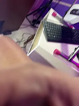 hi lucy online show from December 2025 10:47:01 PM