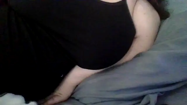 sarahcakes223 online show from May 2026 11:49:01 PM