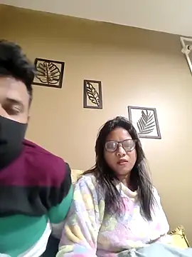 hornyzinia123 online show from December 2025 06:00:01 PM