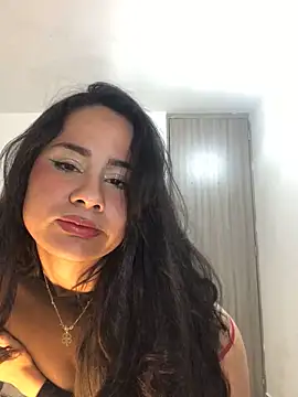 Snapshot of SelinaCatt_ chatting on September 2025 11:00:01 PM SelinaCatt  online show from September 2025 11:00:01 PM