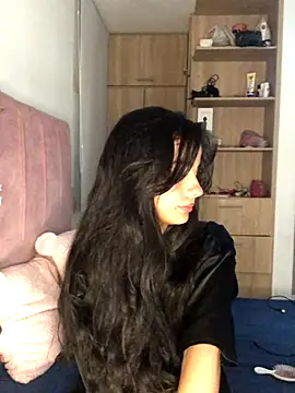 Snapshot of SelinaCatt_ chatting on November 2025 10:57:01 PM SelinaCatt online show from November 2025 10:57:01 PM