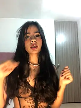 Snapshot of SelinaCatt_ chatting on September 2025 03:55:02 AM SelinaCatt  online show from September 2025 03:55:02 AM