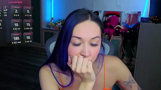 Snapshot of Im_suka chatting on December 2025 04:28:01 AM Im suka online show from December 2025 04:28:01 AM