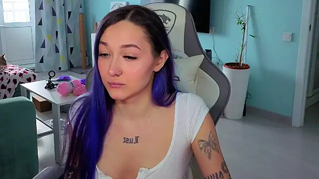 Snapshot of Im_suka chatting on March 2026 04:42:02 AM Im suka online show from March 2026 04:42:02 AM