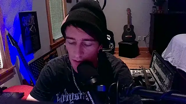 LEVIATHANX666 online show from April 2026 07:32:01 PM