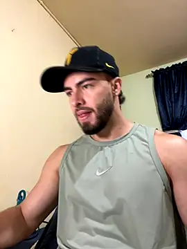 Snapshot of MaxDell chatting on September 2025 10:37:02 PM MaxDell online show from September 2025 10:37:02 PM