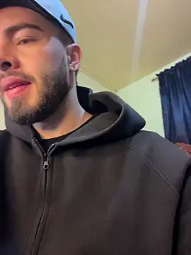 MaxDell online show from December 2025 09:50:01 PM