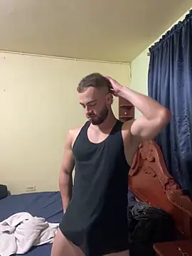 Snapshot of MaxDell chatting on September 2025 01:05:01 AM MaxDell online show from September 2025 01:05:01 AM