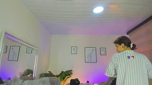 LusyKitty online show from October 2025 02:50:02 PM