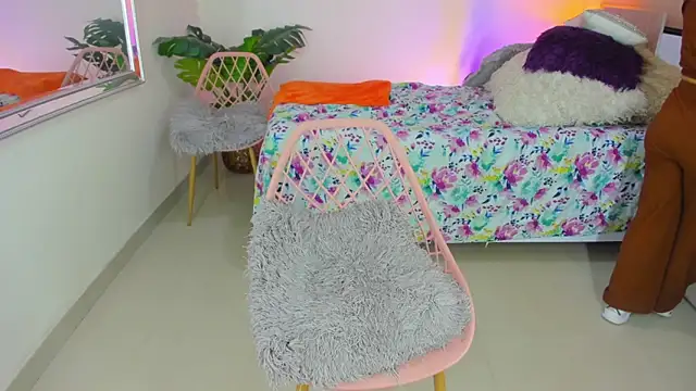 LusyKitty online show from October 2025 03:32:02 PM