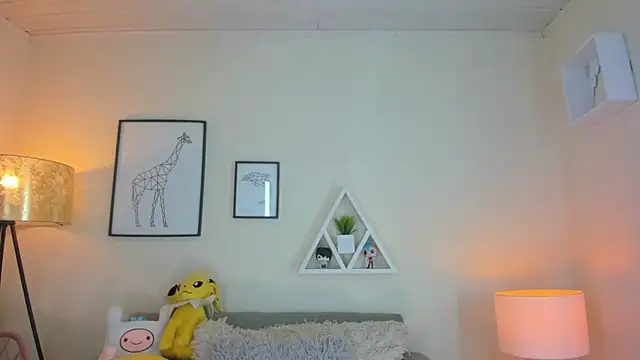 LusyKitty online show from December 2025 03:29:02 PM