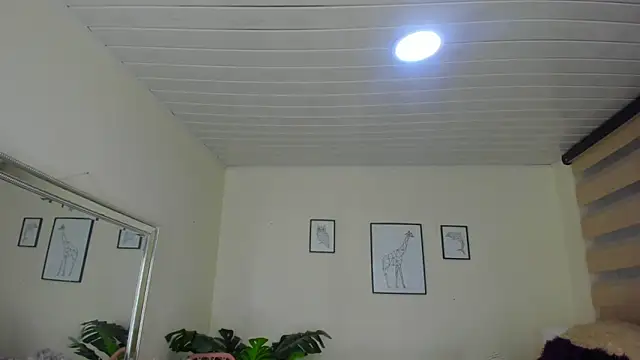 LusyKitty online show from September 2025 03:18:01 PM