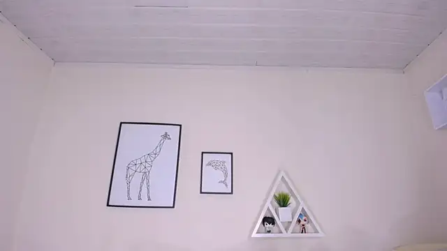 LusyKitty online show from November 2025 04:10:01 PM