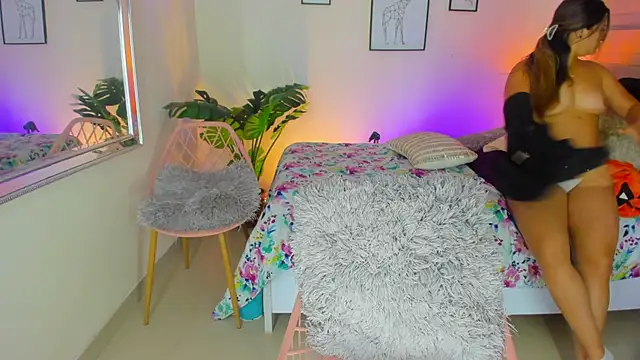 LusyKitty online show from September 2025 03:29:02 PM