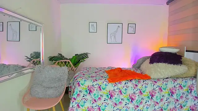 LusyKitty online show from October 2025 03:33:01 PM