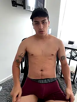 Snapshot of ErosVale chatting on October 2025 04:51:02 PM ErosVale online show from October 2025 04:51:02 PM