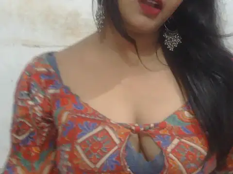 Snapshot of POOJA_199 chatting on June 2026 06:24:02 AM POOJA 199 online show from June 2026 06:24:02 AM