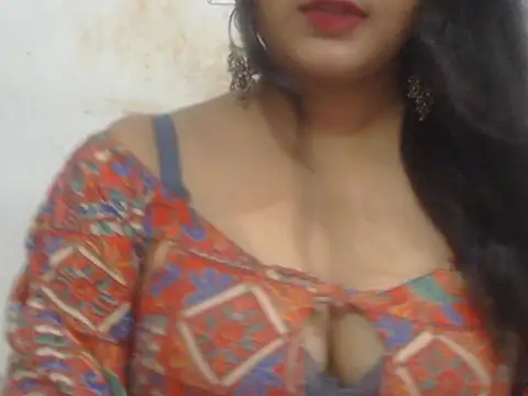 Snapshot of POOJA_199 chatting on July 2026 06:20:02 AM POOJA 199 online show from July 2026 06:20:02 AM