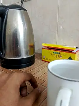 Snapshot of Saxyboy2002 chatting on November 2025 09:31:02 AM Saxyboy2002 online show from November 2025 09:31:02 AM