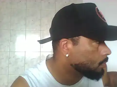 OliveiraSeven online show from May 2026 01:58:02 PM