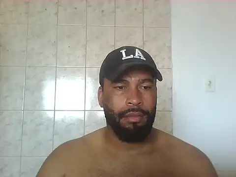 OliveiraSeven online show from May 2026 01:26:01 PM