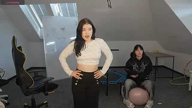 VivianSweet  online show from April 2026 10:38:01 AM