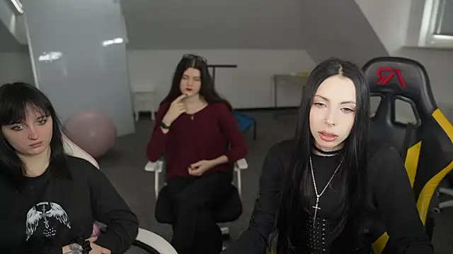 VivianSweet  online show from March 2026 11:20:01 AM