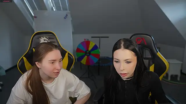 VivianSweet  online show from April 2026 10:40:01 AM