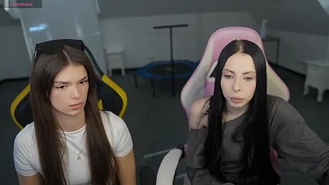 VivianSweet  online show from March 2026 11:29:02 AM