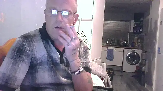 hefin18 online show from February 2025 11:09:01 PM