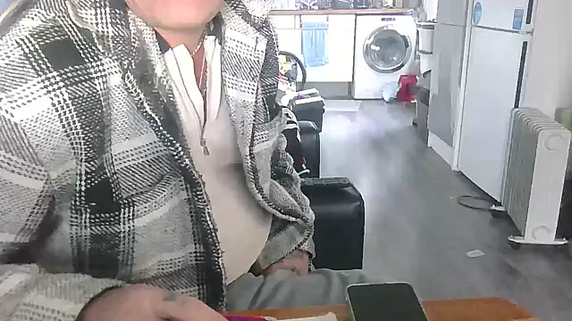 hefin18 online show from January 2025 01:57:02 PM