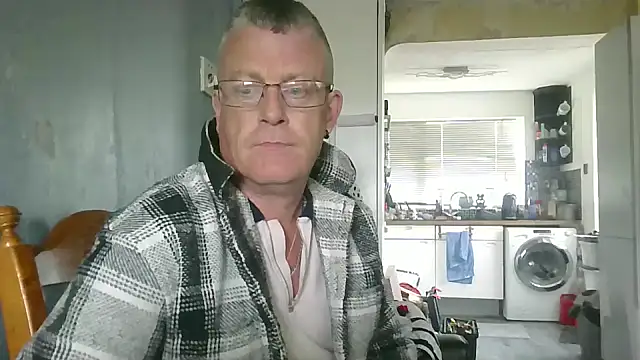 hefin18 online show from February 2025 01:11:02 PM