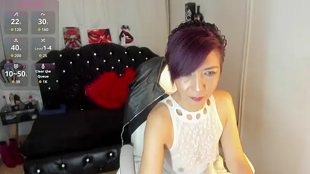 Trinityy   online show from September 2025 06:46:02 PM