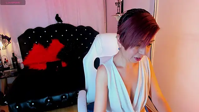 Trinityy   online show from December 2025 06:39:02 PM