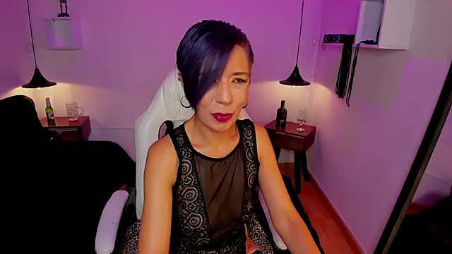 Trinityy   online show from May 2026 07:43:02 PM
