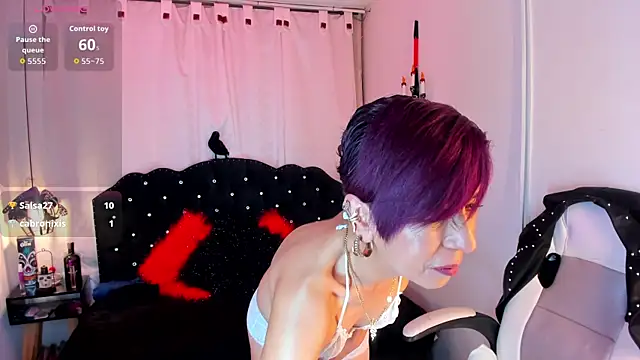 Trinityy   online show from November 2025 07:06:01 PM