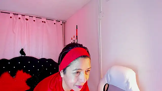 Trinityy   online show from January 2026 04:01:01 PM