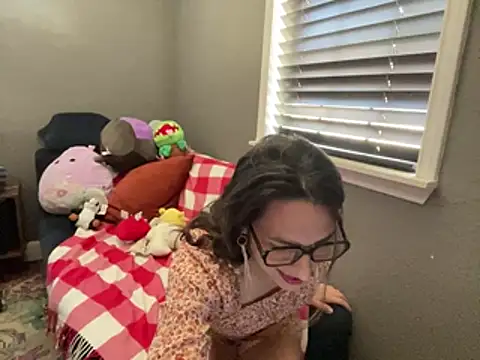 mayra mayhem online show from February 2026 05:03:02 PM